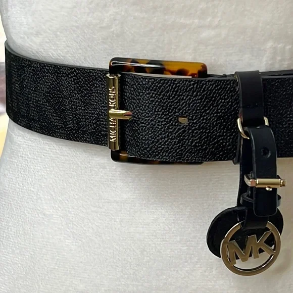 Michael Kors | Accessories | Michael Michael Kors Signature  display picture 1